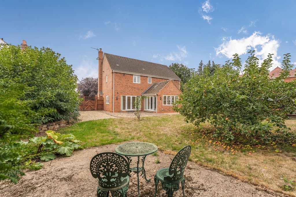 Twyford Gardens Twyford